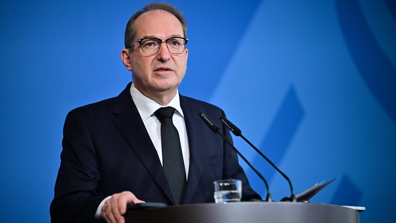 Innenminister Dobrindt lehnt Änderung bei Teilzeitregelung ab