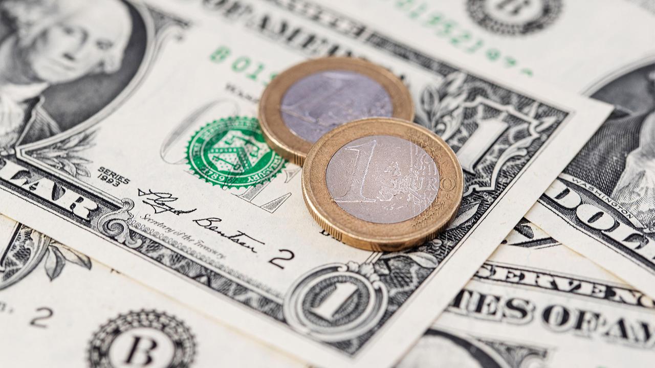 Vertrauensverlust durch Trump: Dollar verfällt immer weiter