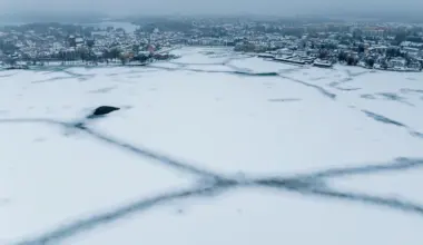 Müritz komplett zugefroren - Eisdicke bis 25 Zentimeter
