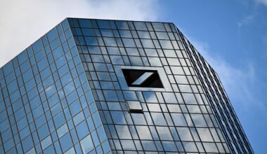 Geldwäscheverdacht: Razzien bei Deutscher Bank in Frankfurt und Berlin