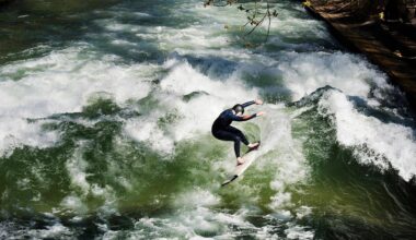 Eisbachwelle in München: Monaco Schanze