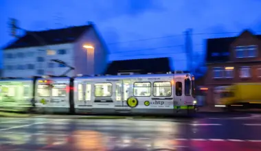 Hannover: 34-Jährige bei Unfall mit Stadtbahn schwer verletzt