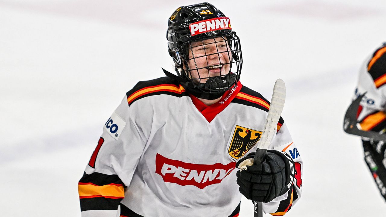 Das ist Eisbären-Spielerin Mathilda Heine