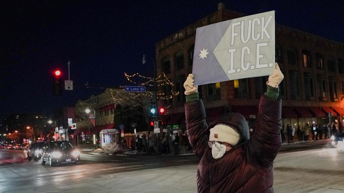 Proteste gegen ICE: Mindestens 16 Demonstranten in Minnesota festgenommen