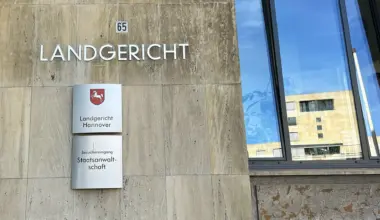 Baumaschinen gestohlen und verkauft? Männer in Hannover vor Gericht