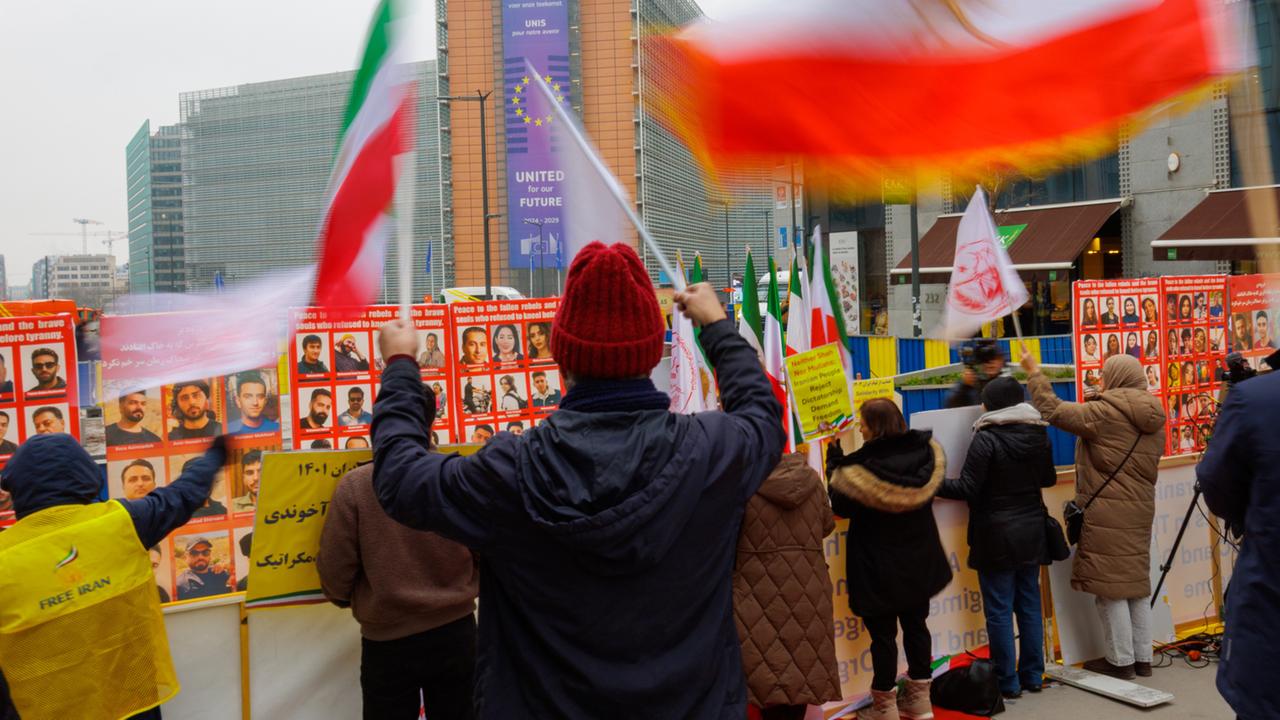 EU stuft Irans Revolutionsgarde als Terrororganisation ein