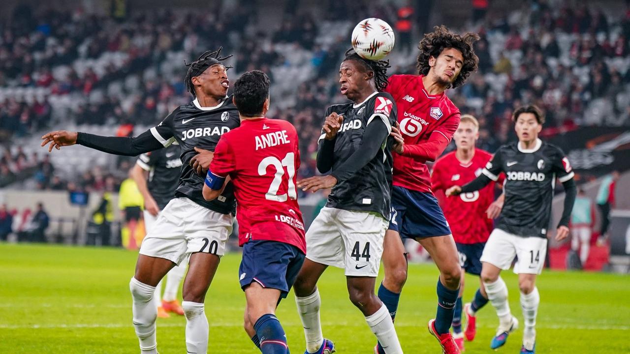 Europa League: Freiburg verliert in Unterzahl, steht aber im Achtelfinale