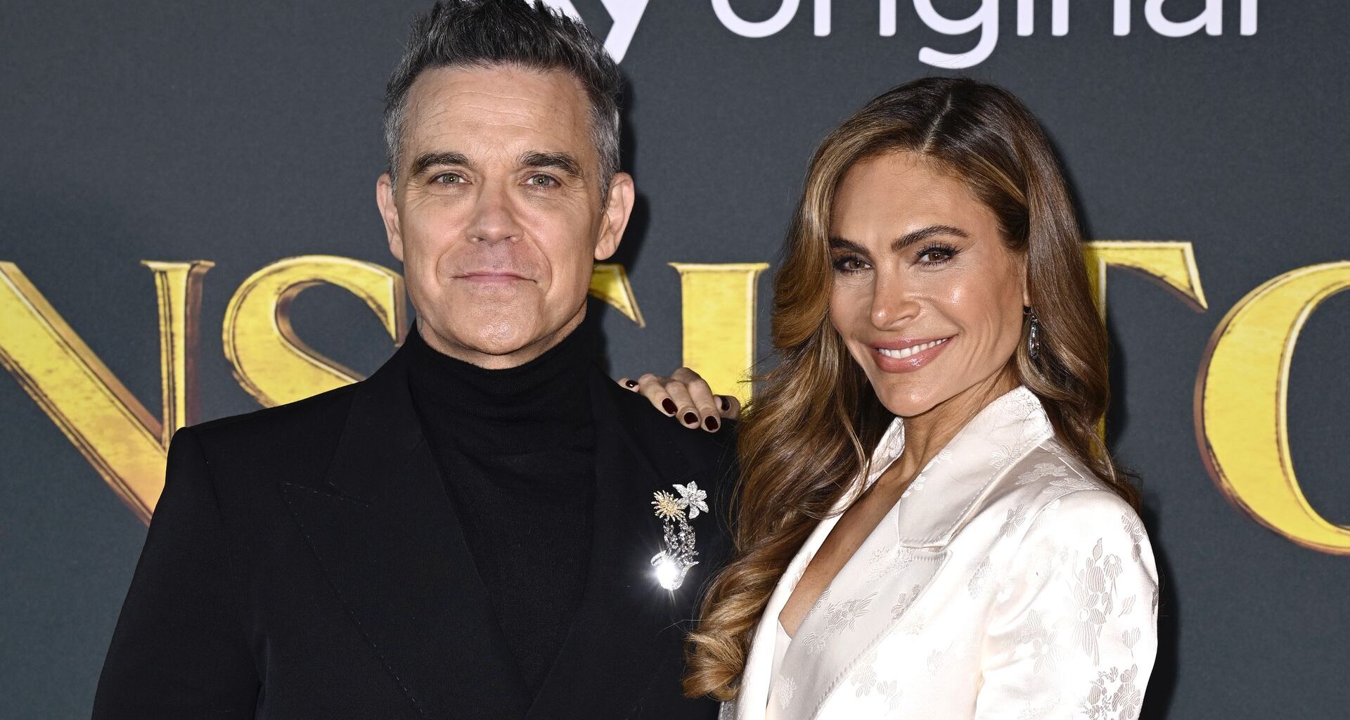 Robbie Williams und Ayda Field Williams bei der Weltpremiere von "Tinsel Town" im Vue Leicester Square London, November 2025