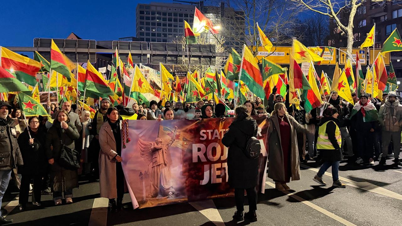 Nordrhein-Westfalen: 4.000 Menschen bei Pro-Kurden-Demo in Dortmund - keine Zwischenfälle