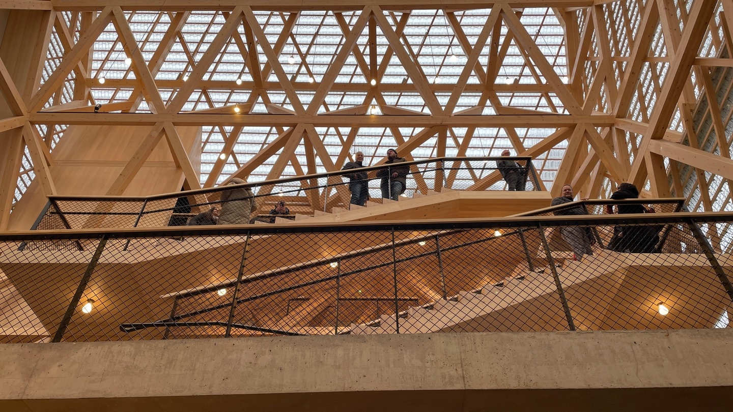 Glashaus in Reutlingen als neues Wahrzeichen eröffnet