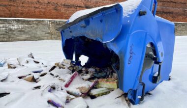 Nächtliches Feuer im Hof schreckt Anwohner auf