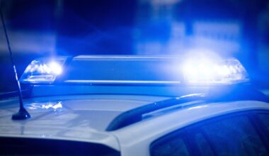 Duo bedroht 26-Jährigen und erbeutet Bargeld