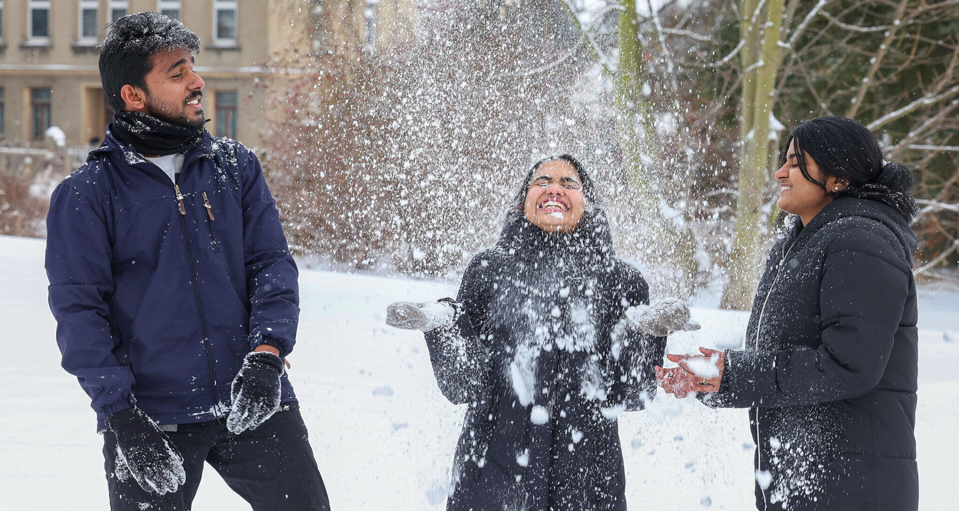 Indische Auszubildende erleben in Hohenstein-Ernstthal erstmals Schnee
