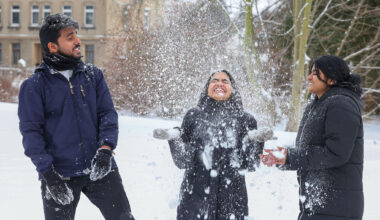 Indische Auszubildende erleben in Hohenstein-Ernstthal erstmals Schnee