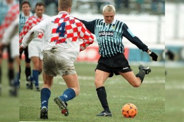 „Das war natürlich der absolute Hammer“: Als ein gebürtiger Karl-Marx-Städter die CFC-Fans zur Ekstase brachte - Kunze, der in Karl-Marx-Stadt geboren wurde, durchlief die gesamte Nachwuchsabteilung des FC Karl-Marx-Stadt und besuchte in der Stadt die Kinder- und Jugendsportschule.