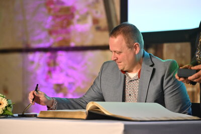 Neujahrsempfang im Zeichen des Ehrenamts: Chemnitz ehrt die stillen Heldinnen und Helden der Stadt - Im Namen der Sicherheit im Einsatz: Felix Birkner.