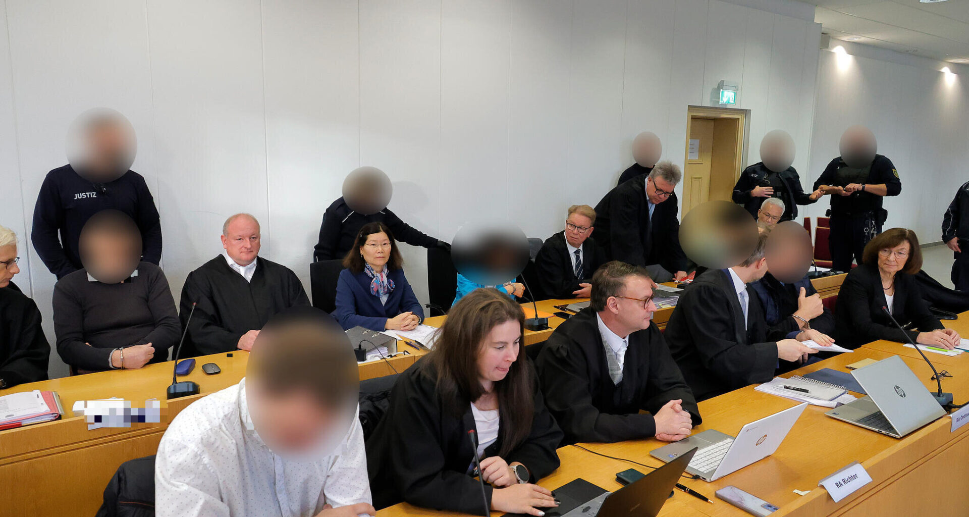 Prozess in Chemnitz: Illegale Schleusung oder Zwangsprostitution?