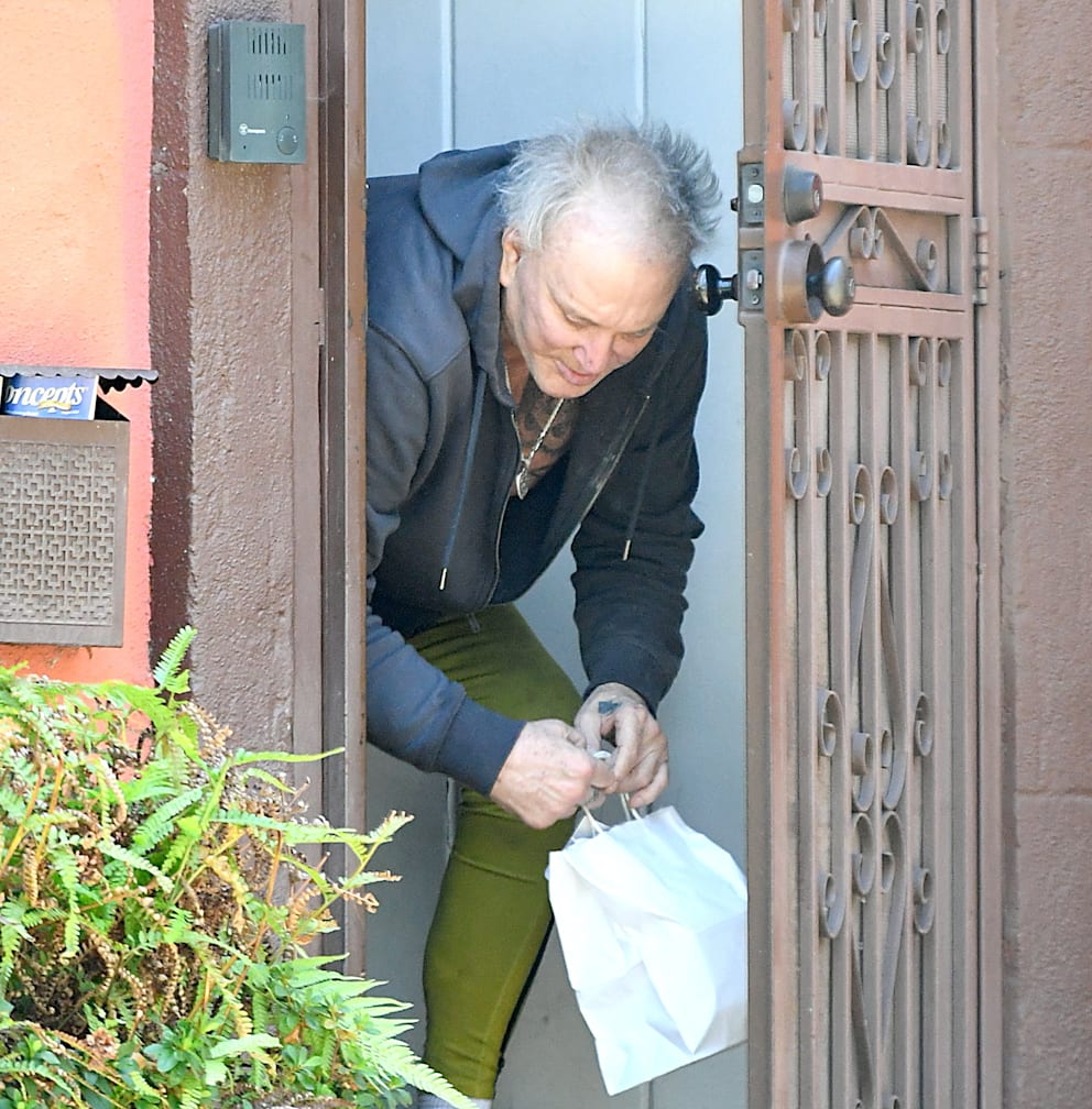 Rourke verlässt sein Haus kaum noch, lässt sich Lebensmittel nach Hause schicken
