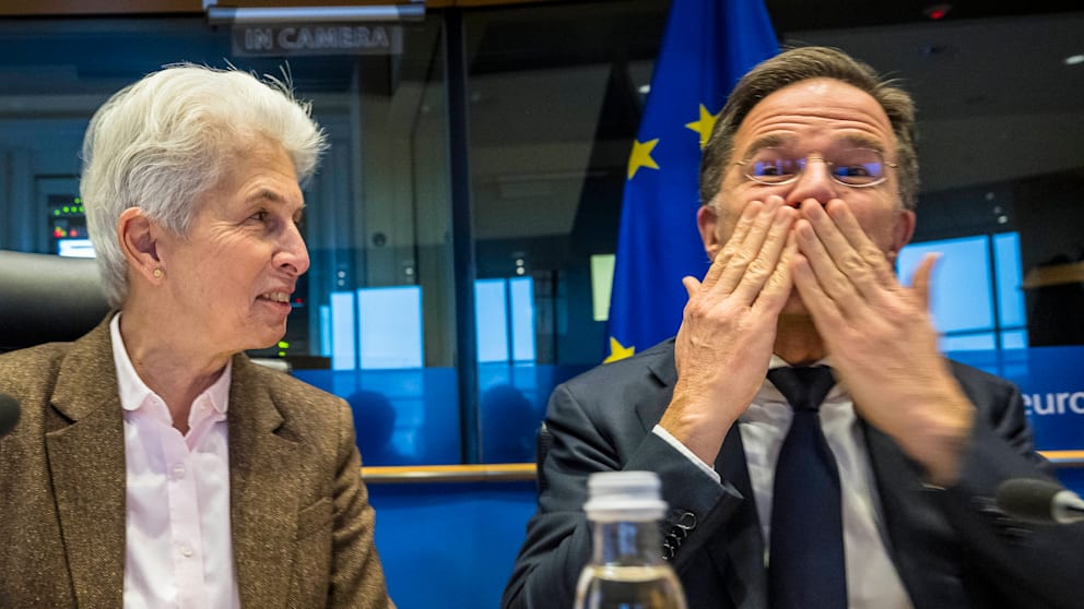 Der Nato-Chef stand heute im Ausschuss für Sicherheit und Verteidigung des Europäischen Parlaments Rede und Antwort, saß neben dessen Vorsitzenden Marie-Agnes Strack-Zimmermann (67, FDP)