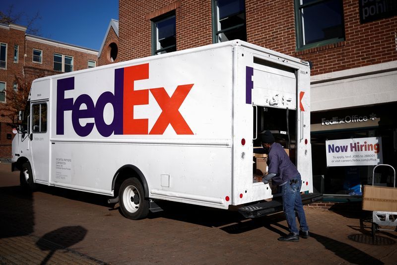 FedEx streicht bis zu 500 Stellen in Frankreich und restrukturiert Betrieb