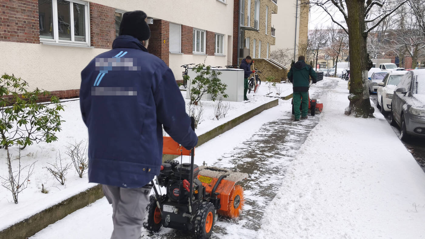 Die meisten Gehwege in Berlin bleiben glatt