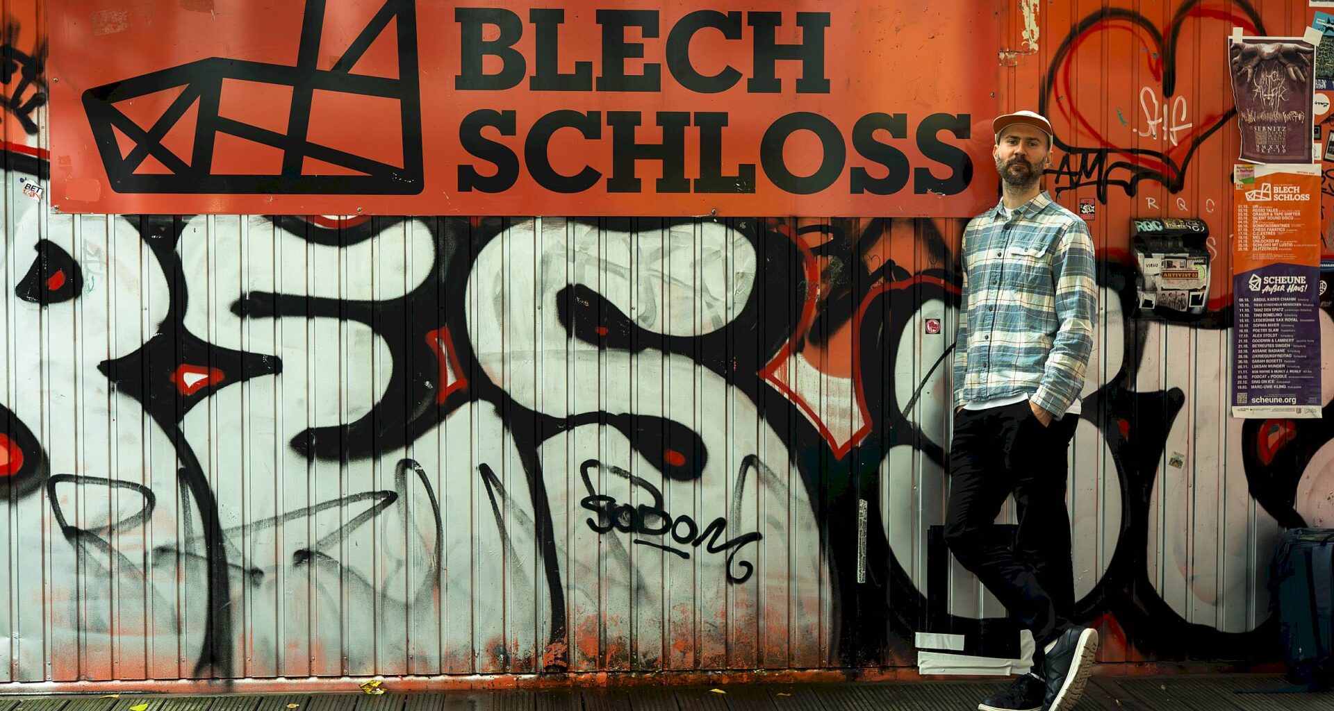 Sicklebird vor dem Blechsschloss - Foto: Johannes Haupt