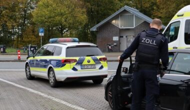 HZA-MS: Zollbeamte entdecken intimes Drogenversteck / Mann versteckt Heroin und Kokain ...