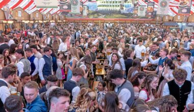 Alle Infos zu Öffnungszeiten, Programm, Reservierung und Adresse