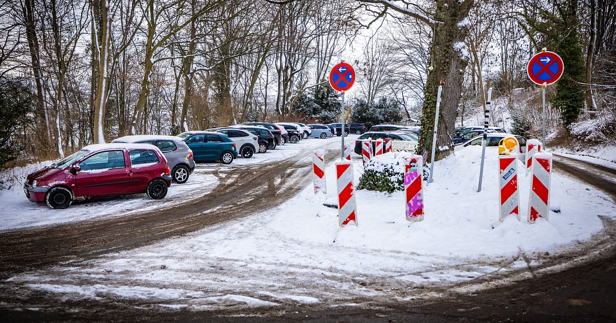 Stadt Bielefeld wehrt sich gegen Dauerparker an der Sparrenburg-Promenade