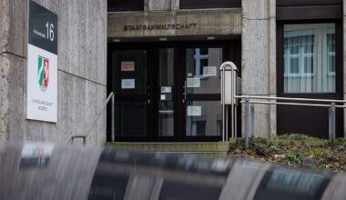 Ermittlungen: Aufenthaltstitel gegen Geld in Bielefeld? | NRW