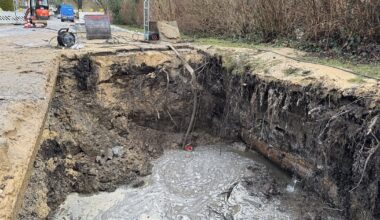 Nach Wasserrohrbruch in Bielefeld: Straßensperrung Am Meierteich aufgehoben