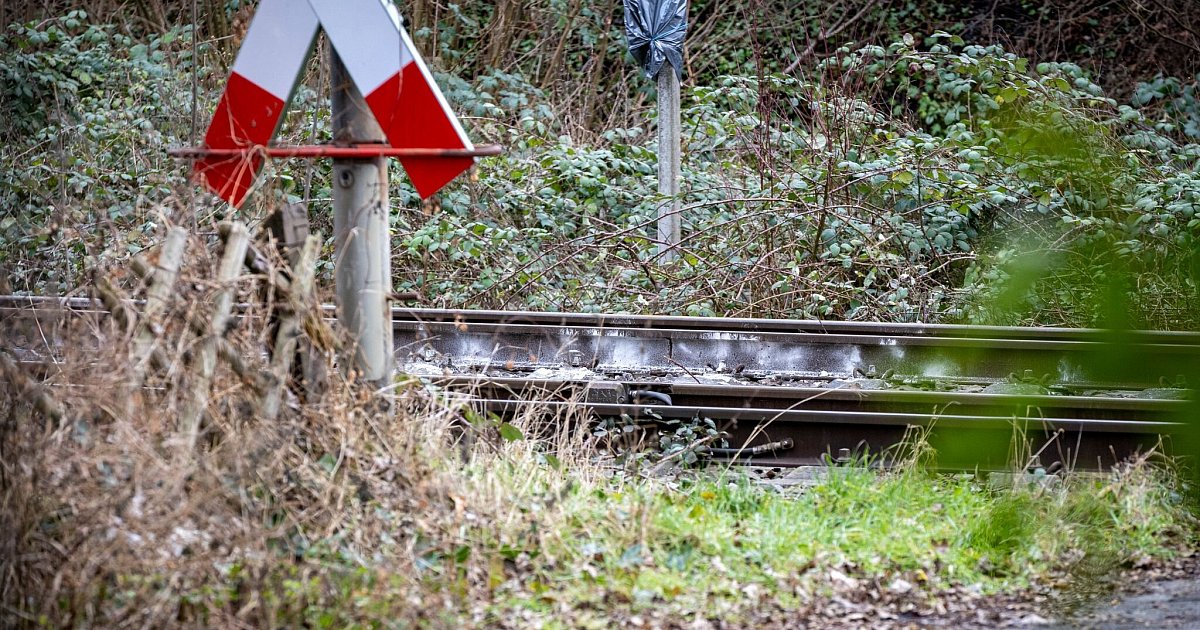 Sabotage vermutet: Lok entgleist in Essen | NRW