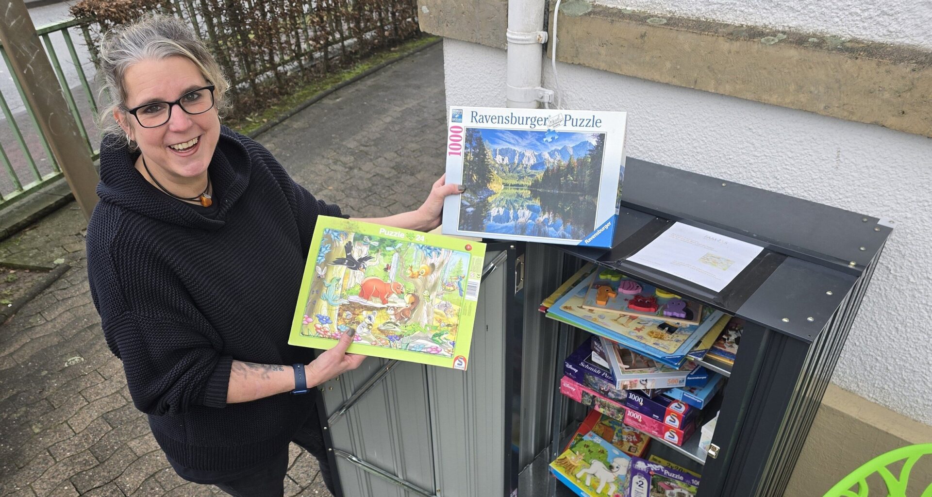 Neuer Puzzle-Schrank in Werther: So funktioniert der Tausch per Code | Haller Kreisblatt