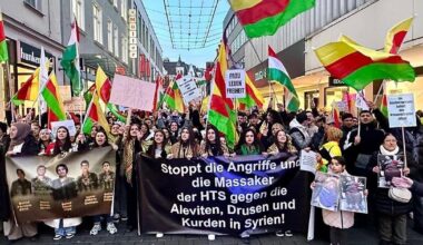 Hunderte Demonstranten in Bielefeld fordern Stopp der Massaker in Iran und Syrien