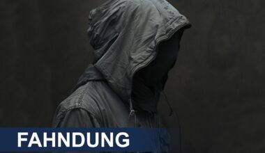 Die Bielefelder Polizei sucht zwei Autoknacker mit guten Fahndungsfotos