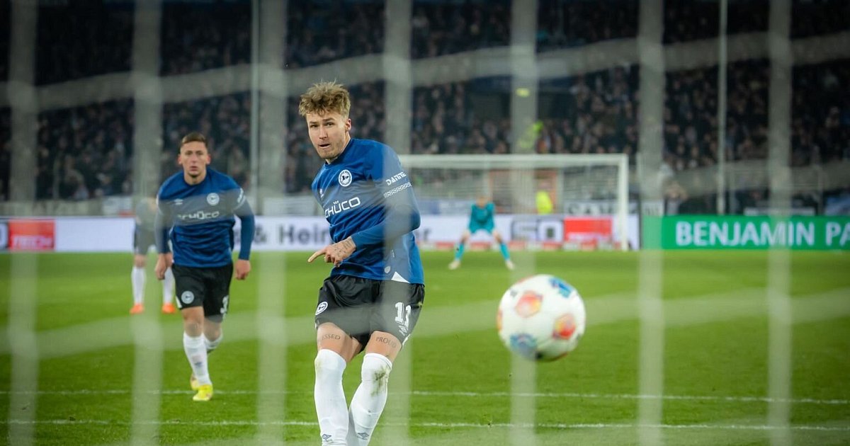 Jetzt reinhören: Schwarz-Weiß-Schlau – der Podcast rund um Arminia von NW und Radio Bielefeld