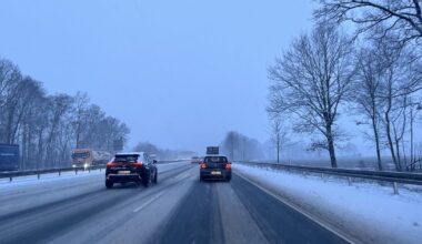 Schneefall: Vor allem auf den Bergstraßen in Bielefeld ist Geduld gefragt