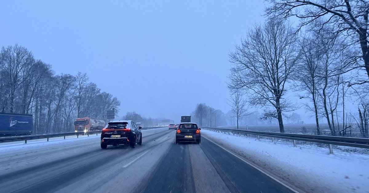Schneefall: Vor allem auf den Bergstraßen in Bielefeld ist Geduld gefragt