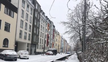 Glatte Straßen in Bielefeld: Mehr als 40 Unfälle am Montag – Wetterdienst schwächt Warnung ab
