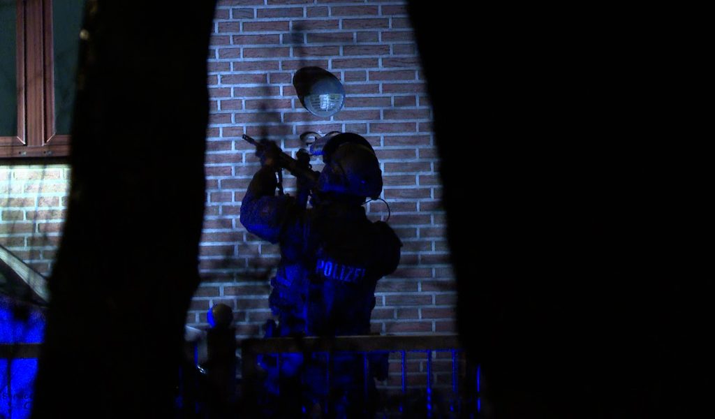 Hamburg: SEK stürmt Einfamilienhaus – Mann festgenommen