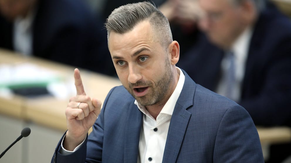 Ihn will Haseloff als künftigen Ministerpräsidenten Sachsen-Anhalts verhindern: Ulrich Siegmund (35, AfD)