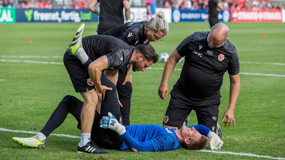 Hier wurde Elias Bethke nach seiner schweren Verletzung vorm DFB-Pokal-Spiel von Cottbus gegen Hannover behandelt