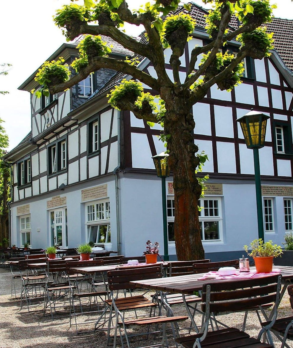Der beliebte Biergarten musste wegen schlechten Wetters in der vergangenen Saison schließen, was die Pleite vorangetrieben haben soll