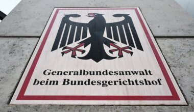 Mutmaßliche Spionin Russlands in Berlin festgenommen - Politik