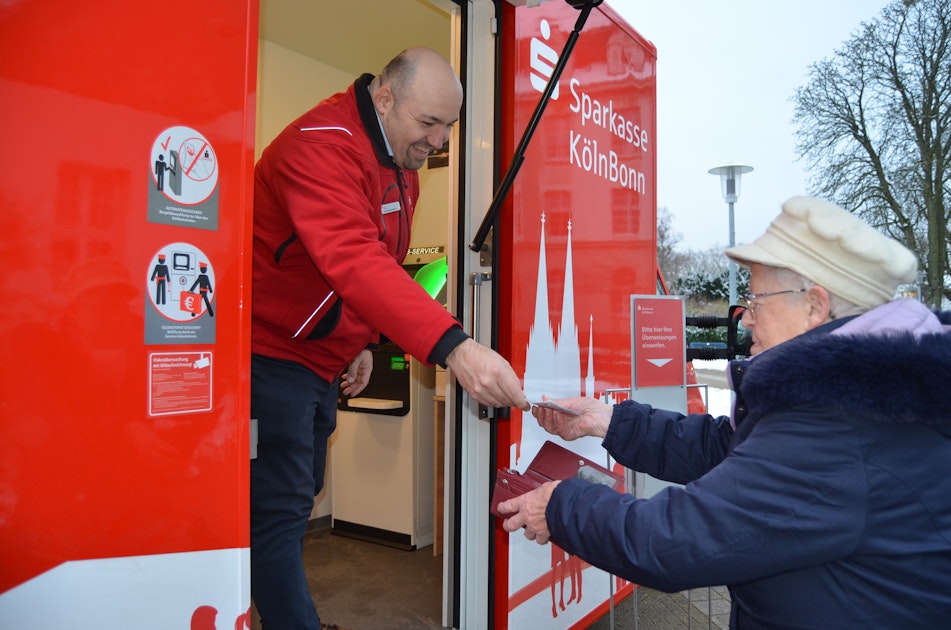 Sparkasse Köln Bonn: Mobile Filiale kommt zu den Senioren
