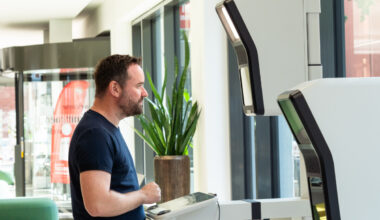 Statt Papierfoto: Das Passbild wird in den Bürgerbüros am Automaten digital aufgenommen und direkt übertragen. (Foto: Stadt Münster)