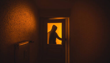 Mannheim: Einbrecher stahlen Fahrzeugteile von Firmengelände - Polizeiberichte aus Rhein-Neckar-Odenwald