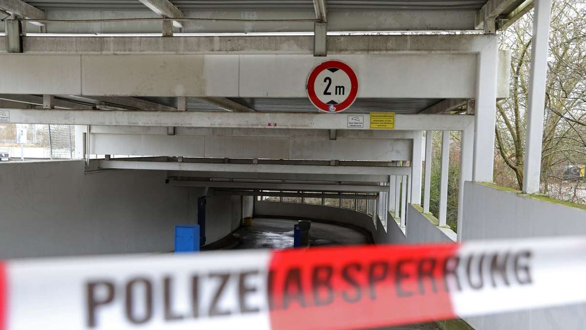 Parkhaus an Einkaufszentrum wegen Einsatz gesperrt – Polizei reagiert auf Spekulationen