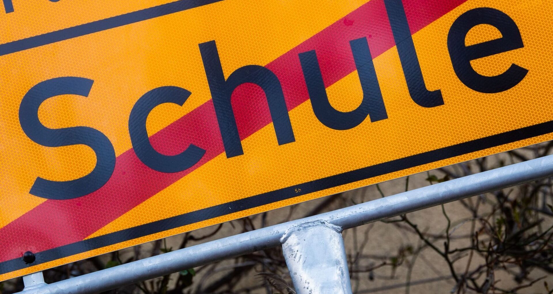 Hunderte Schulschwänzer 2025 in Arrest - Nachrichten aus Deutschland