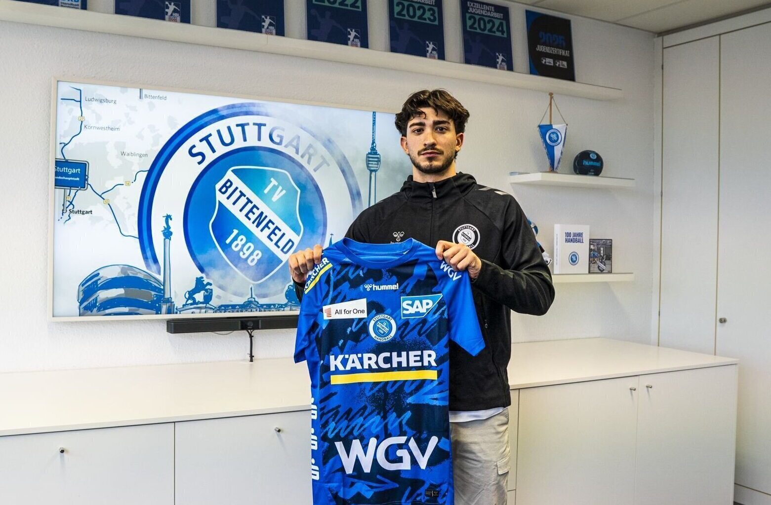 Der Handball-Erstligist TVB Stuttgart holt den spanischen Linksaußen Dario Sanz  - TVB Stuttgart: News aus der Handball-Bundesliga